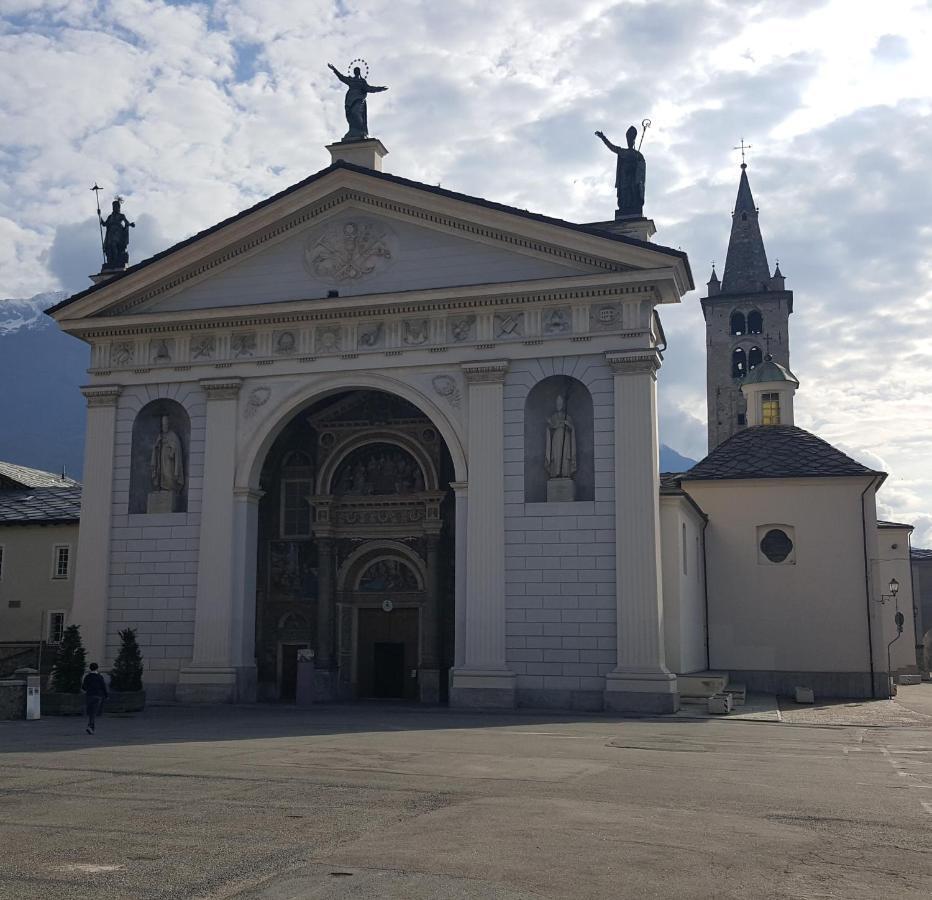 Living Aosta Valley ภายนอก รูปภาพ